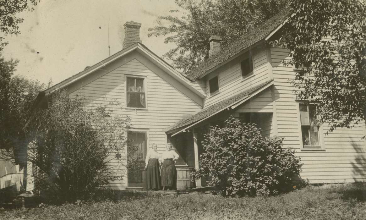 Portraits - Group, Iowa History, Mortenson, Jill, Iowa, Macey, IA, Farms, house, Homes, history of Iowa