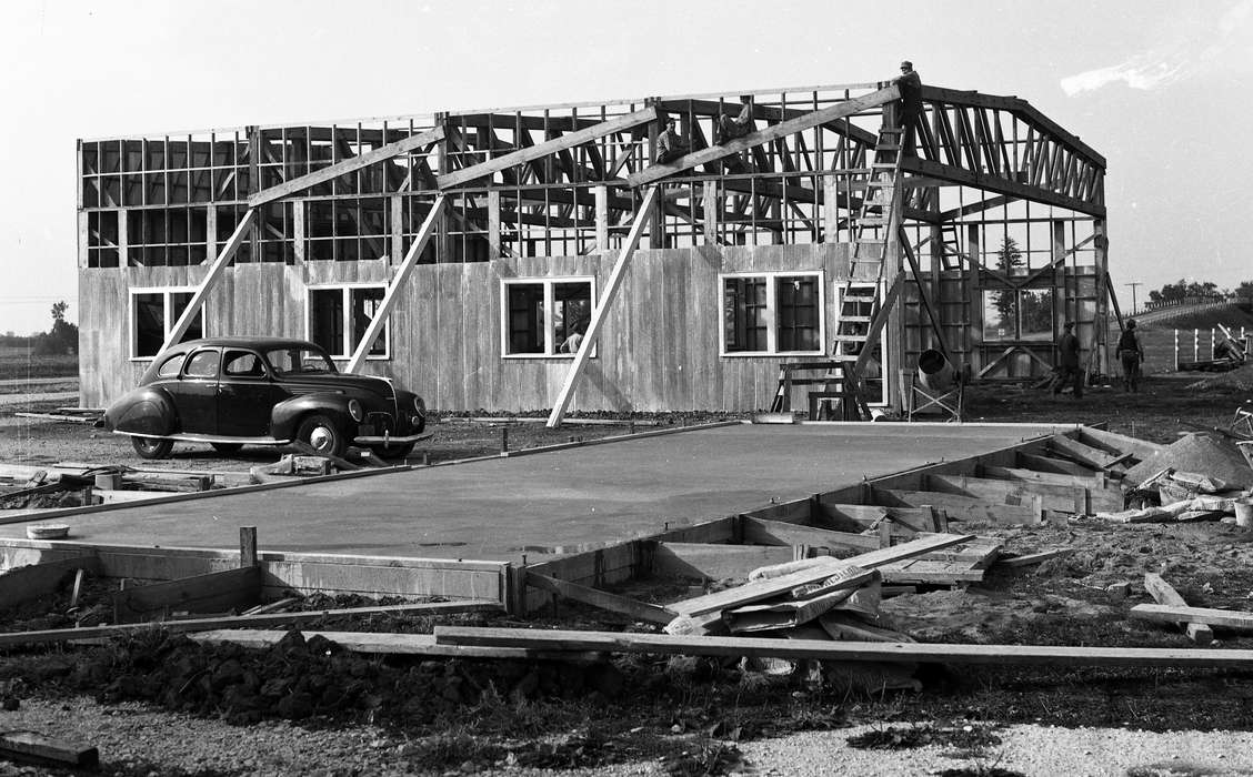 history of Iowa, Iowa History, Ottumwa, IA, Motorized Vehicles, Businesses and Factories, Iowa, Lemberger, LeAnn, construction, Labor and Occupations