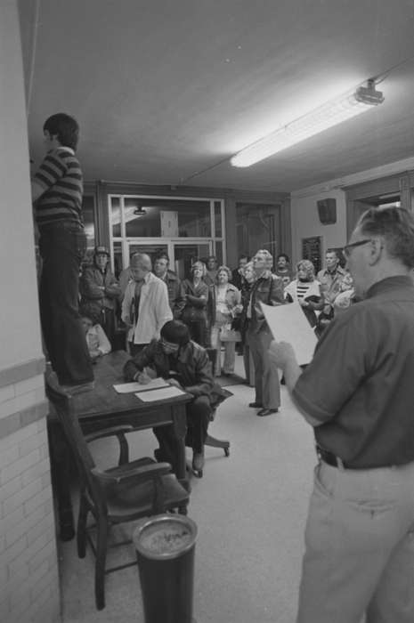 table, history of Iowa, Iowa History, Ottumwa, IA, trash, Civic Engagement, crowd, chair, poling place, Iowa, Lemberger, LeAnn, vote