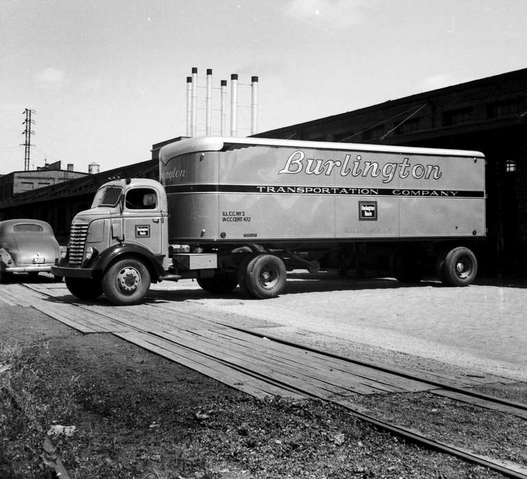 Lemberger, LeAnn, Cities and Towns, Motorized Vehicles, Iowa History, truck, Iowa, history of Iowa, Businesses and Factories, Ottumwa, IA, warehouse