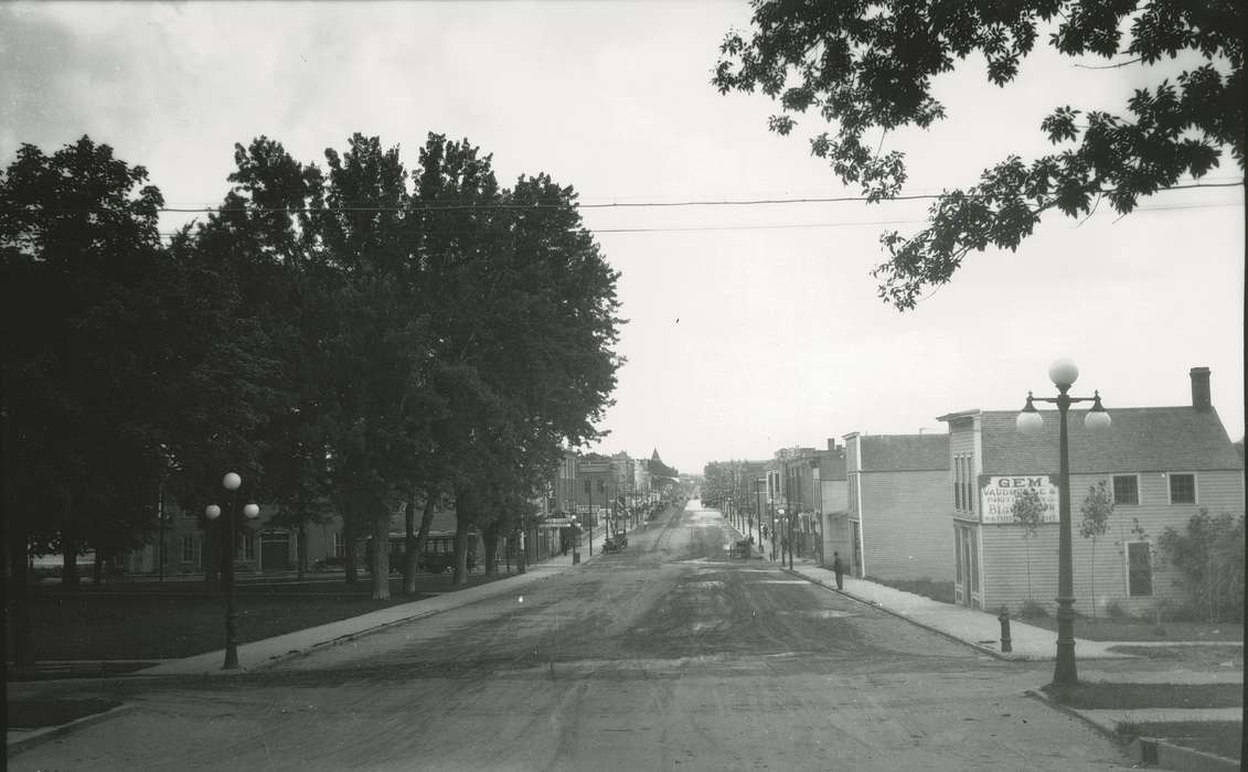 Cities and Towns, Motorized Vehicles, Iowa History, Waverly Public Library, Iowa, history of Iowa, Businesses and Factories, Waverly, IA, Main Streets & Town Squares