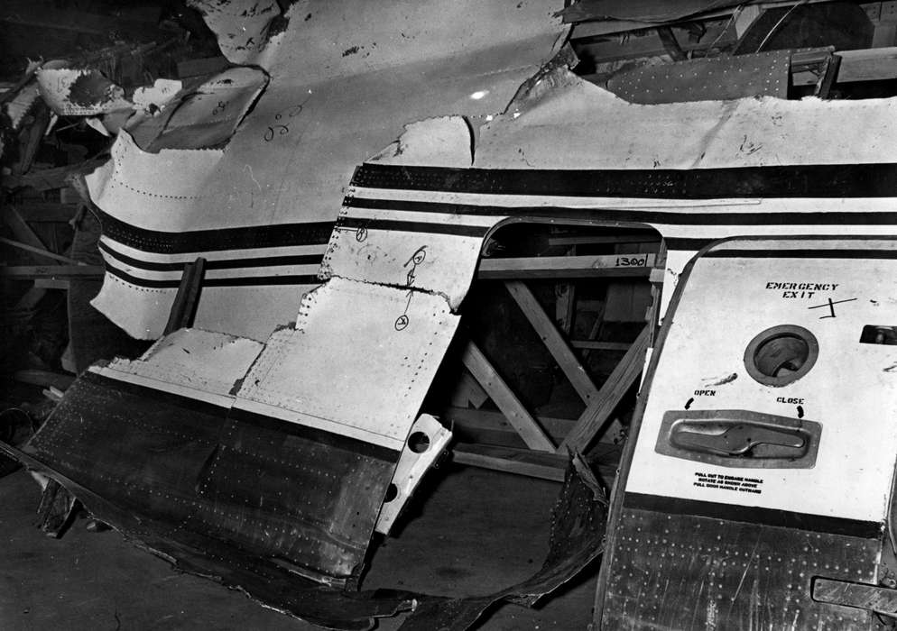 history of Iowa, plane, Iowa History, Wrecks, Motorized Vehicles, Unionville, MO, airplane, Iowa, Lemberger, LeAnn