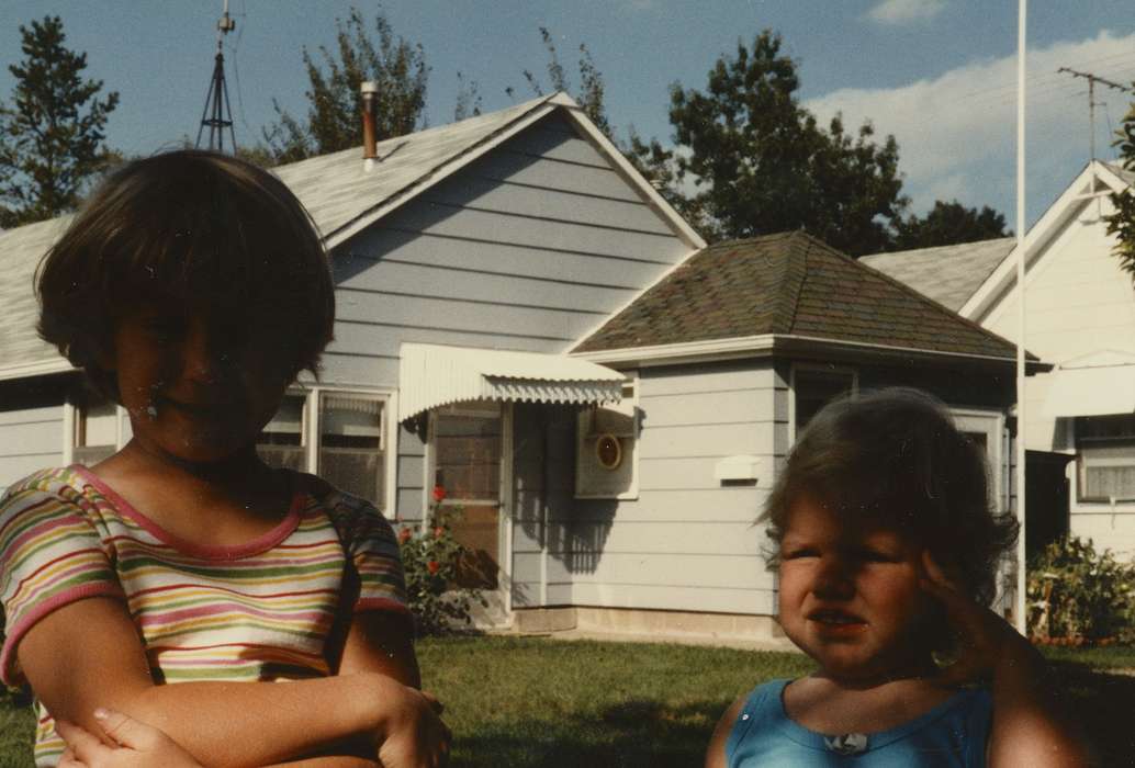 Portraits - Group, neighborhood, history of Iowa, Iowa History, children, Reinbeck, IA, Iowa, Cities and Towns, Children, East, Lindsey