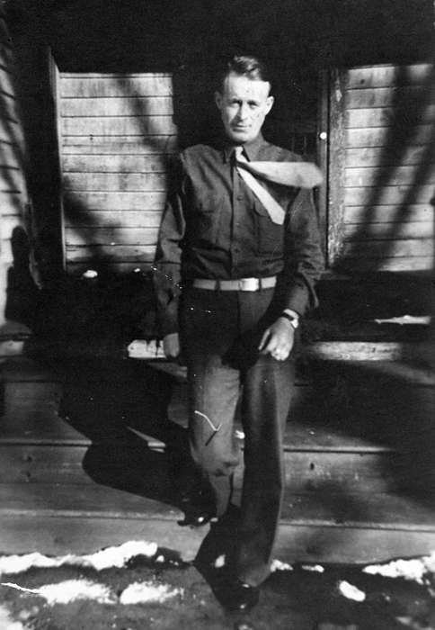 Military and Veterans, history of Iowa, uniform, Iowa History, Grand Junction, IA, Iowa, Curtis, Leonard, Portraits - Individual