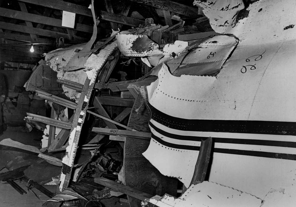 history of Iowa, plane, Iowa History, Wrecks, Motorized Vehicles, Unionville, MO, airplane, Iowa, Lemberger, LeAnn