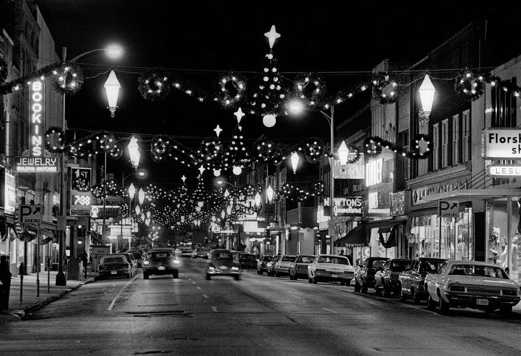 vw, christmas decorations, christmas, christmas tree, Businesses and Factories, car, Holidays, Cities and Towns, Main Streets & Town Squares, history of Iowa, Iowa History, beetle, Ottumwa, IA, bug, Winter, Motorized Vehicles, storefront, Iowa, Lemberger, LeAnn, sign, volkswagon