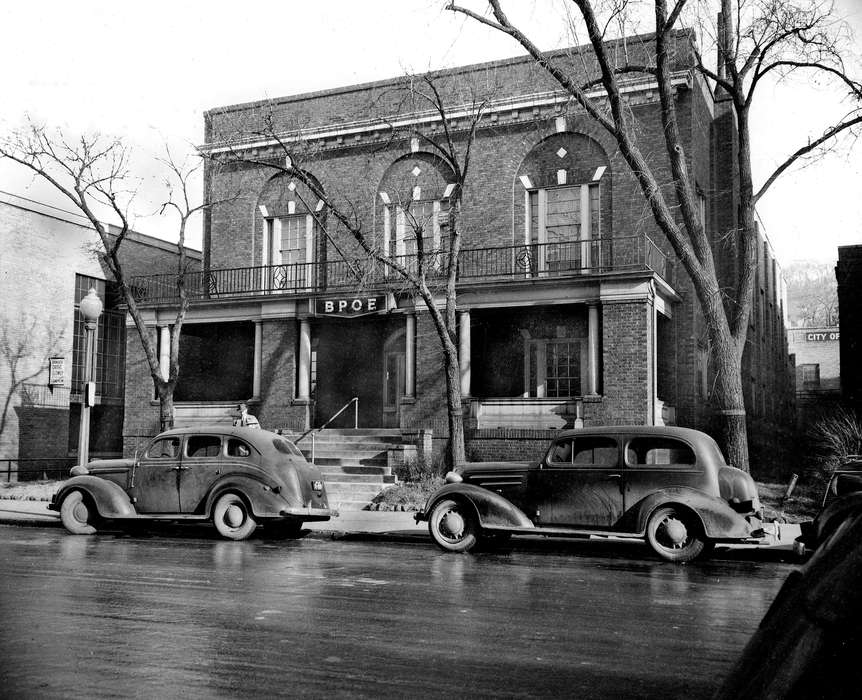 Lemberger, LeAnn, Cities and Towns, Motorized Vehicles, Iowa History, Iowa, history of Iowa, club, car, Ottumwa, IA, Civic Engagement, Main Streets & Town Squares
