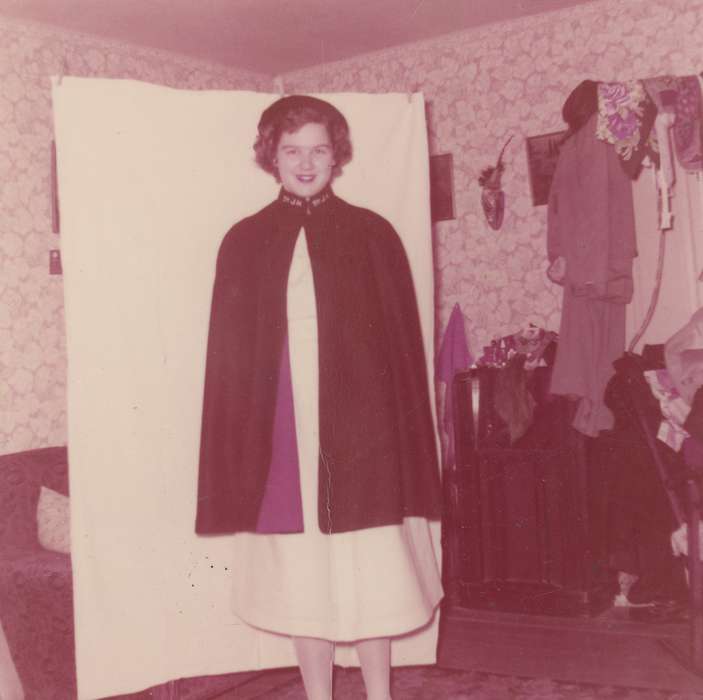 wallpaper, Iowa History, Iowa, history of Iowa, student, Portraits - Individual, Homes, backdrop, nurse, Selma, IA, Spilman, Jessie Cudworth