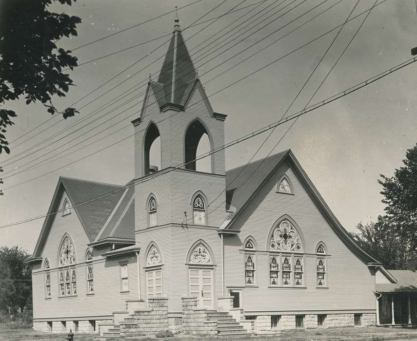 history of Iowa, Religious Structures, Iowa History, window, church, Waverly, IA, Iowa, power lines, fire hydrant, Waverly Public Library
