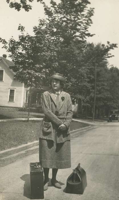 Travel, history of Iowa, Iowa History, woman, suitcase, Iowa, correct date needed, Waverly Public Library, Portraits - Individual