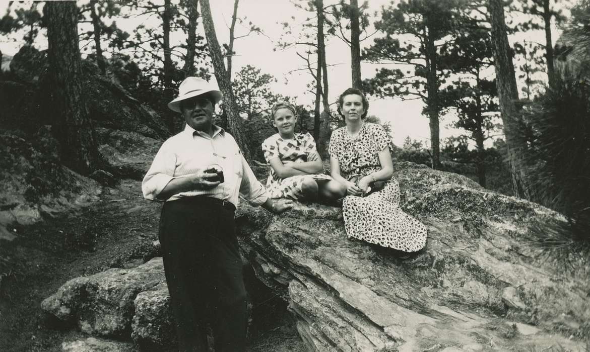 Portraits - Group, Travel, Owen, Jeff, history of Iowa, Iowa History, Families, black hills, Iowa, Children, Leisure, SD