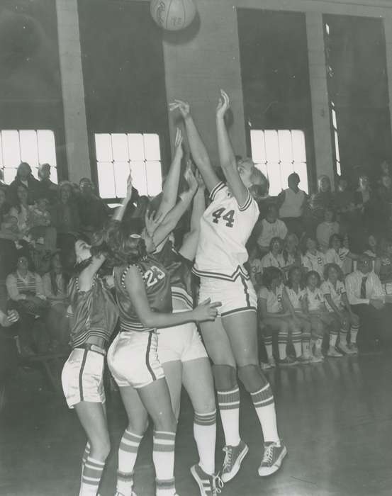 women's sports, history of Iowa, Iowa History, IA, basketball, Knospe, Mona, Iowa, Schools and Education, Sports