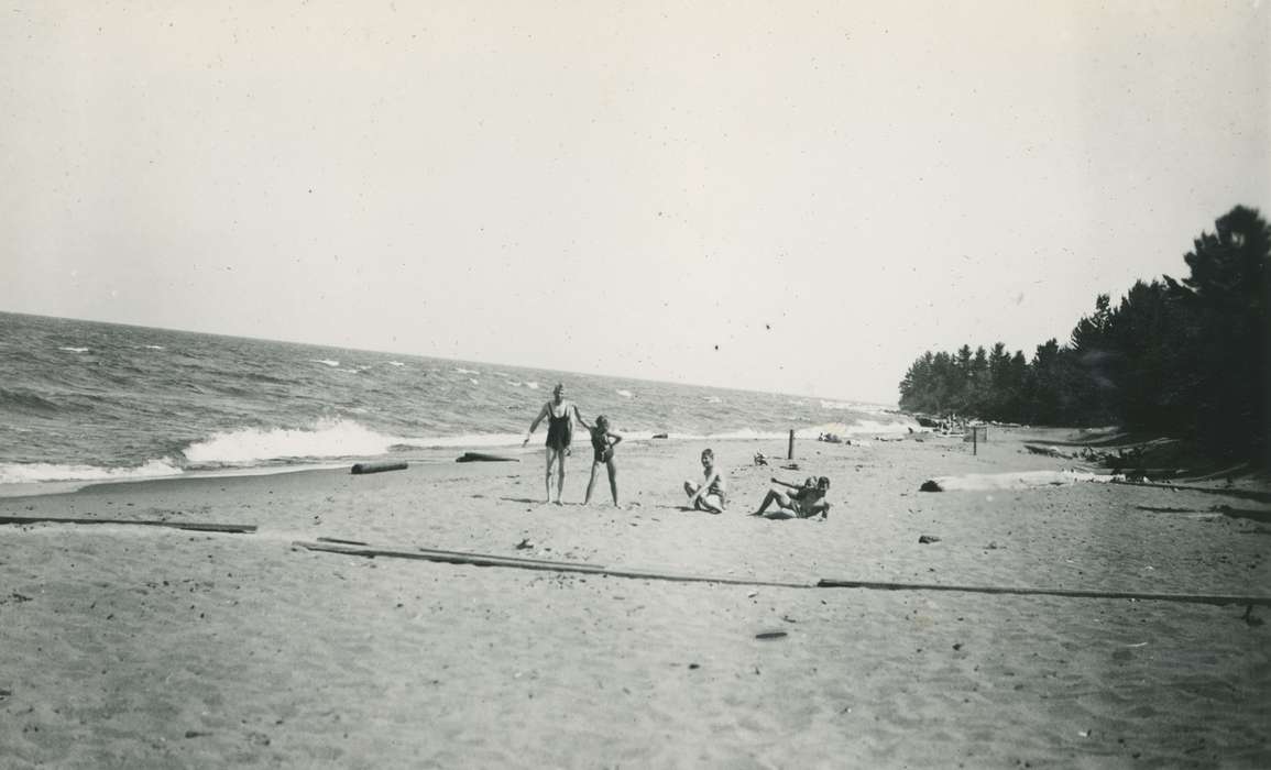 Lakes, Rivers, and Streams, Iowa History, McMurray, Doug, Children, Iowa, history of Iowa, beach, Portraits - Group, Outdoor Recreation, Ontonagon County, MI, Travel