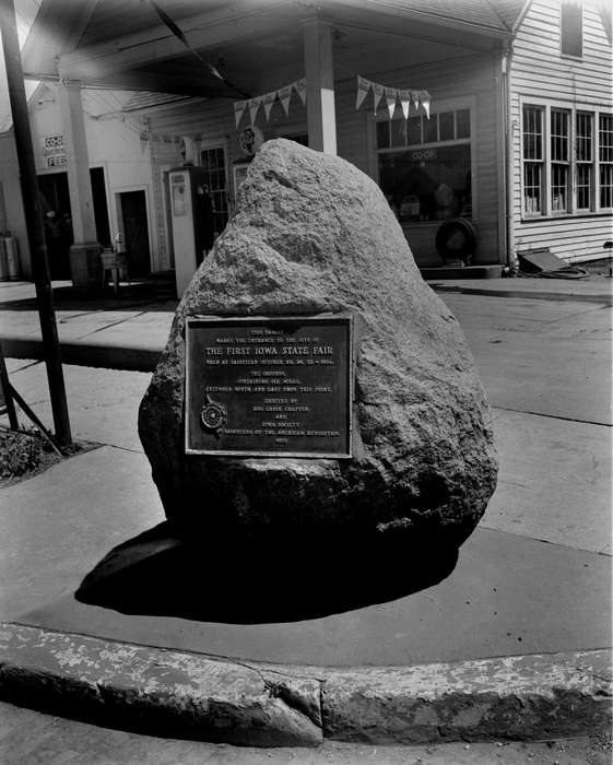 history of Iowa, Iowa History, Lemberger, LeAnn, Fairfield, IA, iowa state fair, Fairs and Festivals, rock, Iowa, Cities and Towns, monument