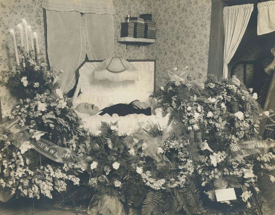 Campopiano Von Klimo, Melinda, Cemeteries and Funerals, casket, flowers, history of Iowa, Iowa History, funeral, wallpaper, Iowa, Des Moines, IA