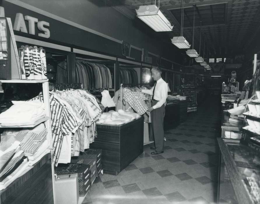 working men, history of Iowa, Iowa History, Iowa, Businesses and Factories, clothing store, Waverly Public Library