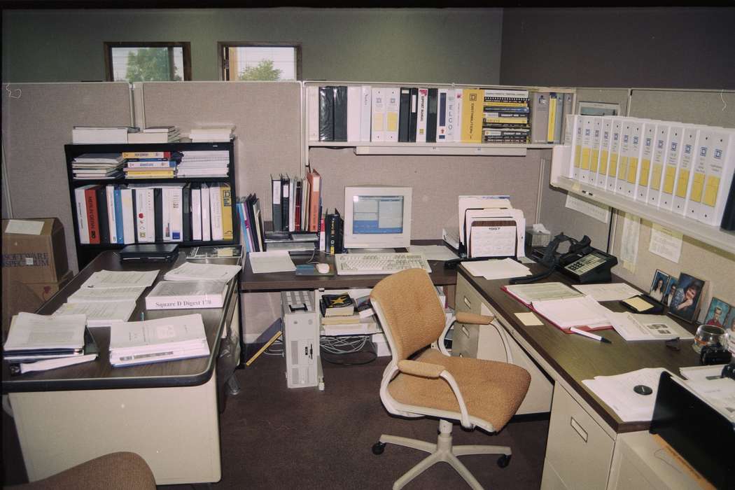 office, corporate, Iowa History, Rustebakke, Paul, desk, history of Iowa, IA, Iowa, Labor and Occupations, job, cubicle, pc, computer, chair