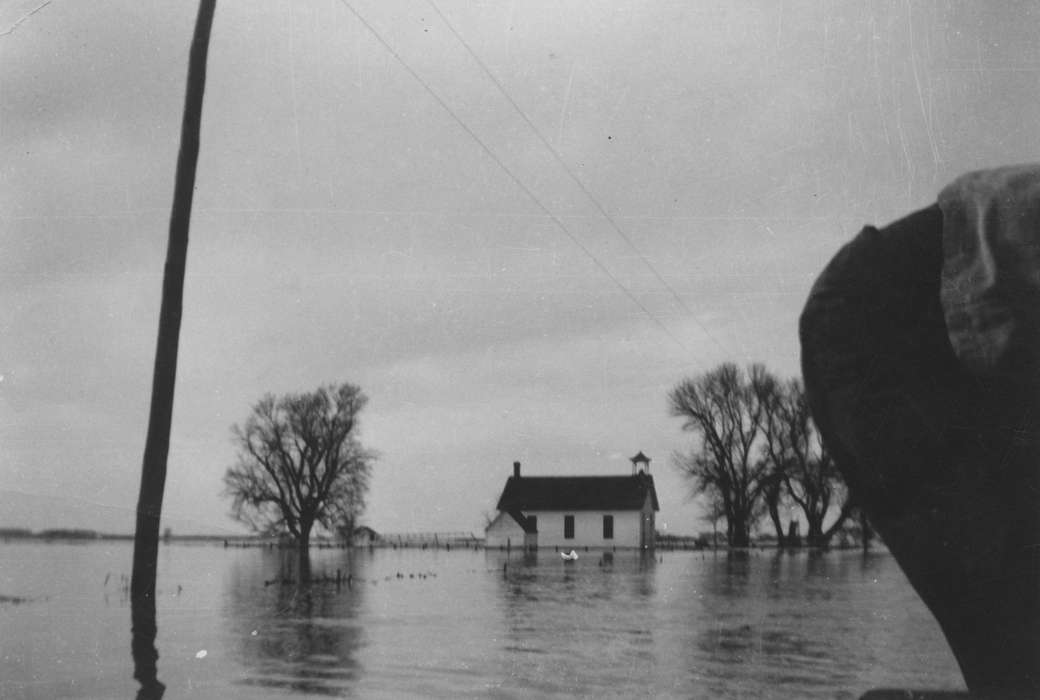 Floods, history of Iowa, Iowa History, Lakes, Rivers, and Streams, river, Iowa, Phipps, Kristi, Blencoe, IA, schoolhouse