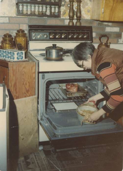 oven, history of Iowa, kitchen, Iowa History, Families, woman, cooking, Iowa, Olsson, Ann and Jons, Waterloo, IA, Food and Meals