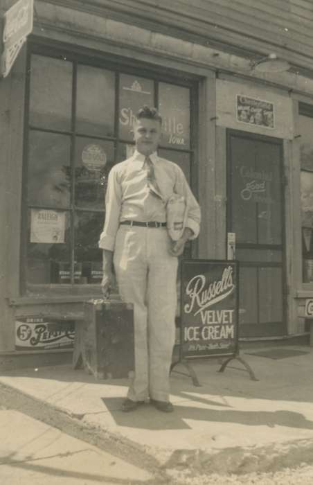 suitcase, ice cream, Iowa, Shueyville, IA, advertisement, Portraits - Individual, Arensdorf, Maureen, pepsi, coca cola, history of Iowa, Iowa History