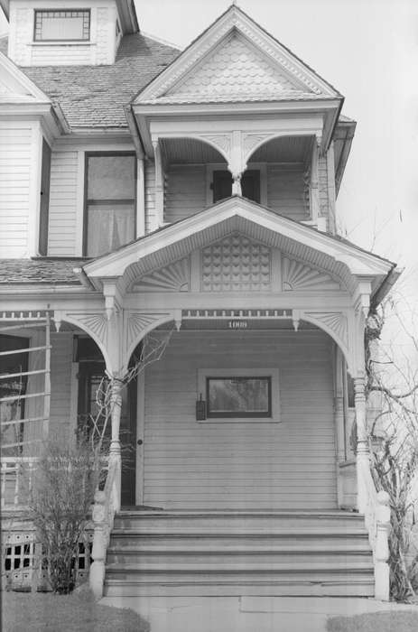 paneling, Homes, Library of Congress, history of Iowa, porch, victorian, Iowa, Cities and Towns, house, moulding, roof, Iowa History