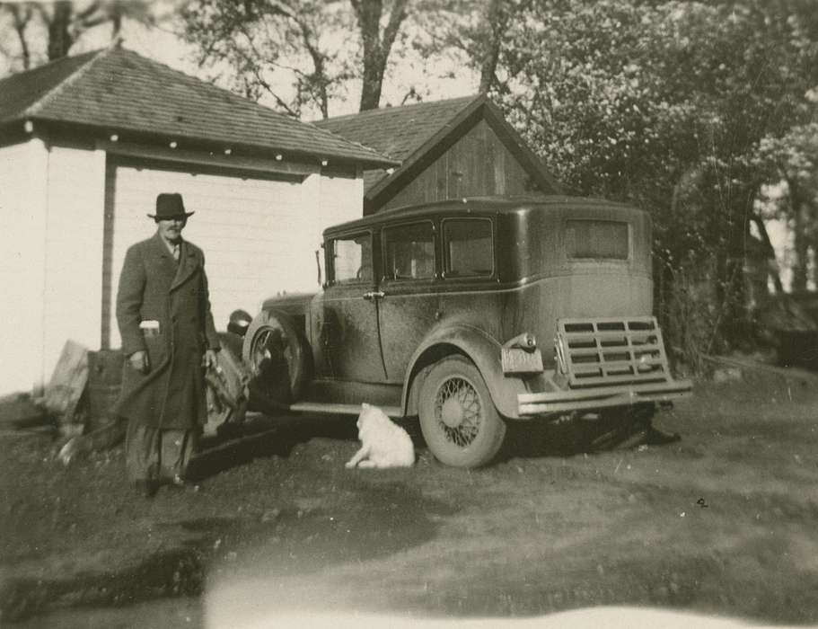 Owen, Jeff, history of Iowa, Iowa History, Motorized Vehicles, Animals, car, Monticello, IA, Iowa
