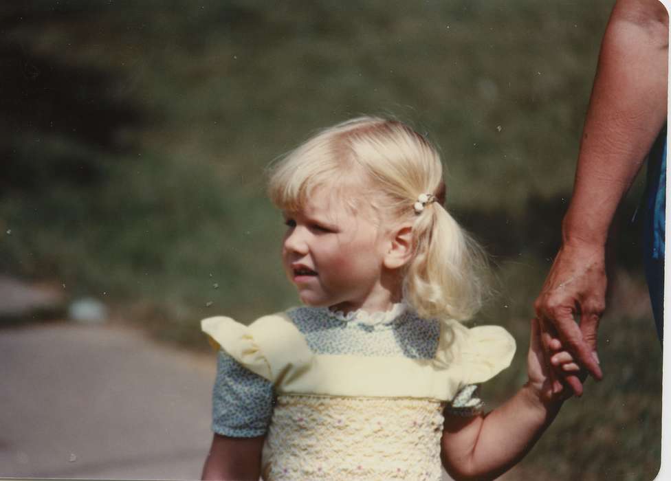 history of Iowa, dress, Iowa History, girl, child, Reinbeck, IA, Iowa, pigtails, Children, East, Lindsey