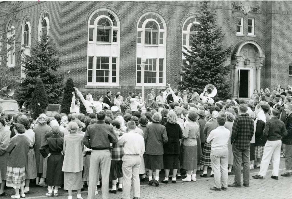 rally, Iowa History, Iowa, Schools and Education, band, crowd, university of northern iowa, iowa state teachers college, uni, protest, UNI Special Collections & University Archives, student activism, Cedar Falls, IA, history of Iowa