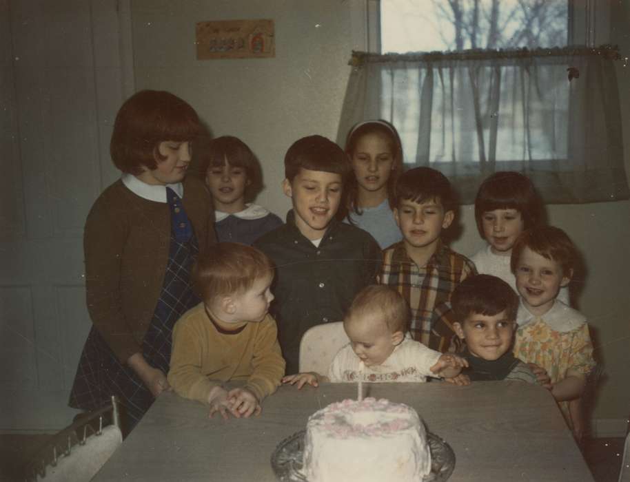 Portraits - Group, cake, history of Iowa, Iowa History, birthday, Sibley, IA, Holidays, Kellen, Catherine, Iowa, party, Homes, Children