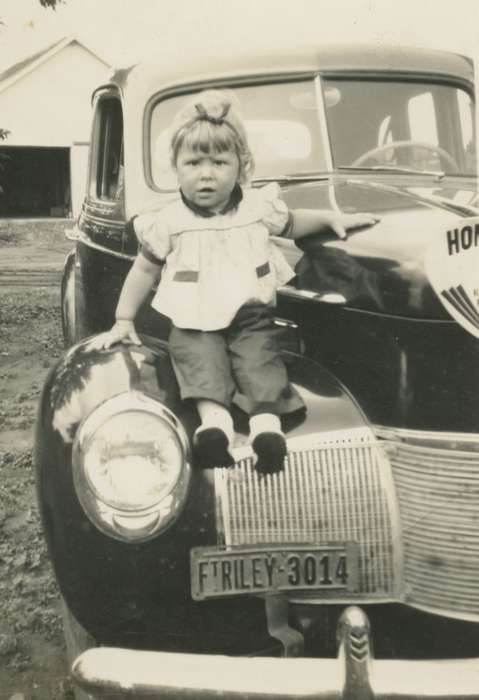 car, Iowa History, Iowa, Motorized Vehicles, Whitfield, Carla & Richard, history of Iowa, Parkersburg, IA, Children, license plate