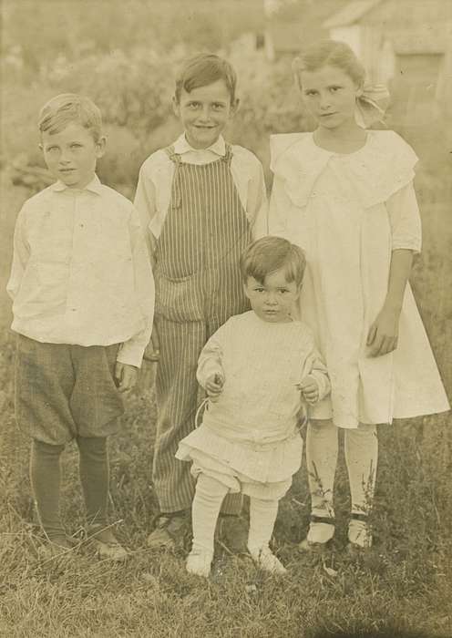 Iowa History, overalls, Children, Iowa, history of Iowa, Waukee, IA, Portraits - Group, Families, siblings, Kozak (Apgar ), Carol