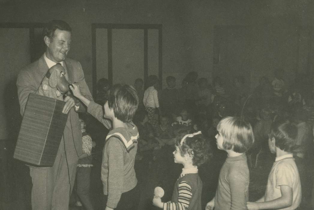 Coon Rapids, IA, history of Iowa, Iowa History, Entertainment, puppet, Nixon, Charles, Iowa, Schools and Education, Children, puppeteer