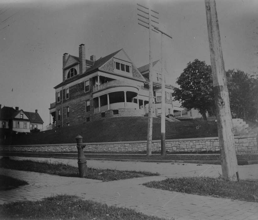 Cities and Towns, Iowa History, Ottumwa, IA, history of Iowa, Iowa, Lemberger, LeAnn, Homes, brick street