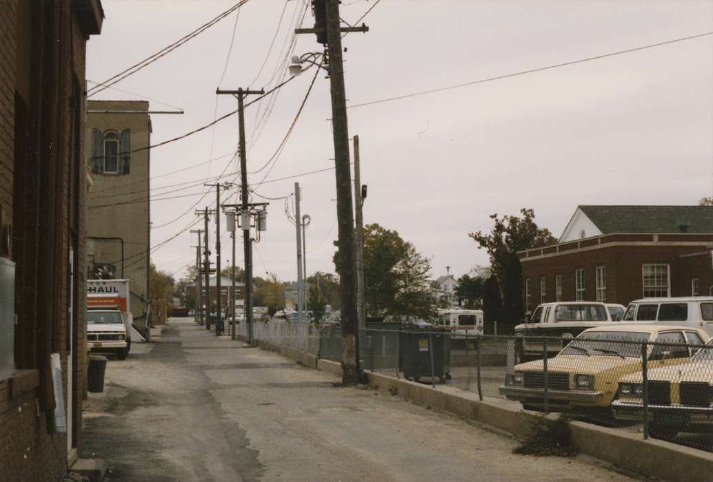 pole, history of Iowa, Iowa History, Motorized Vehicles, truck, car, Waverly, IA, Iowa, Cities and Towns, u-haul, electrical line, correct date needed, Waverly Public Library