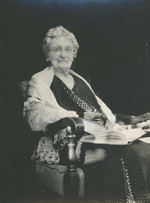 elderly, history of Iowa, rocking chair, old woman, Iowa, correct date needed, Portraits - Individual, Waverly Public Library, Iowa History