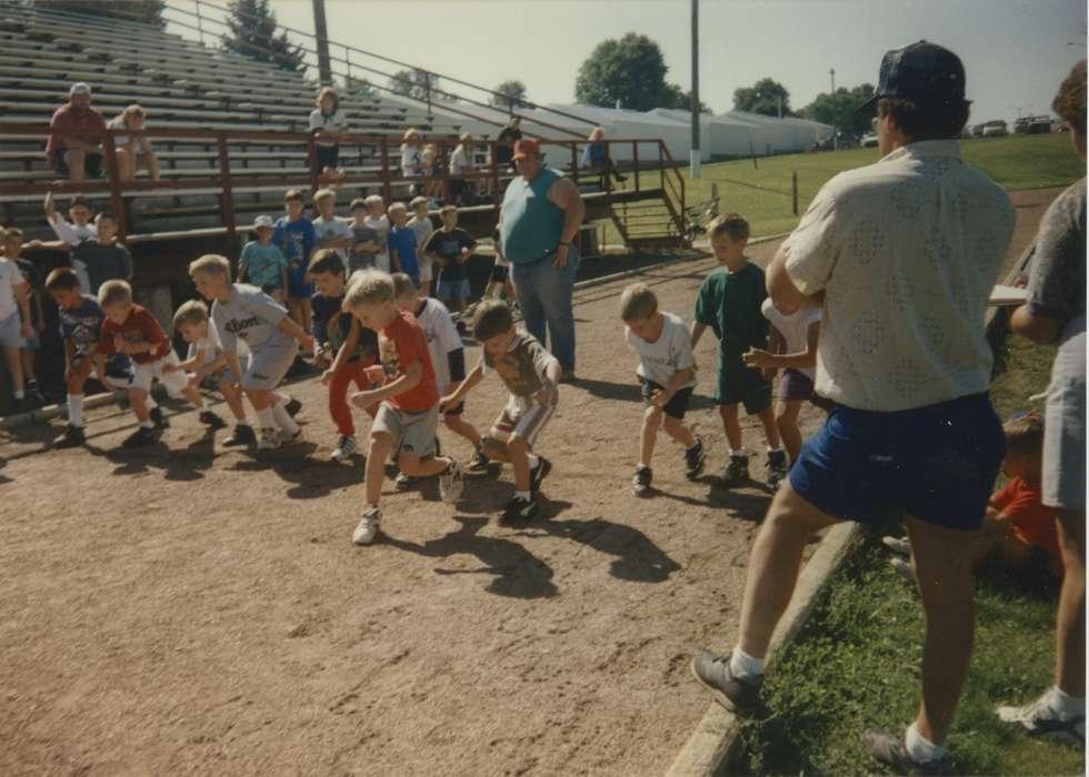 race, running, Meyer, Susie, history of Iowa, Iowa History, Iowa, Sports, Children, Sumner, IA, track