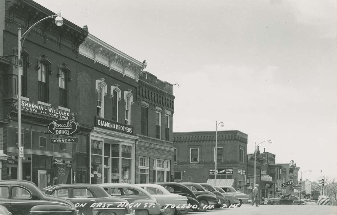 Palczewski, Catherine, Toledo, IA, Cities and Towns, Iowa, Main Streets & Town Squares, Iowa History, history of Iowa