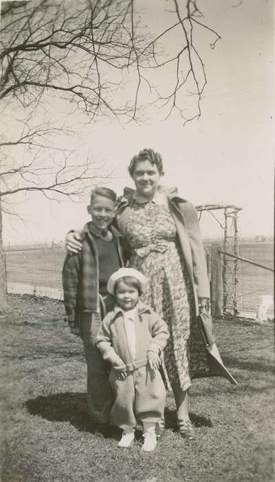 Iowa, Beach, Rosemary, history of Iowa, Children, Iowa History, Hampton, IA, Portraits - Group