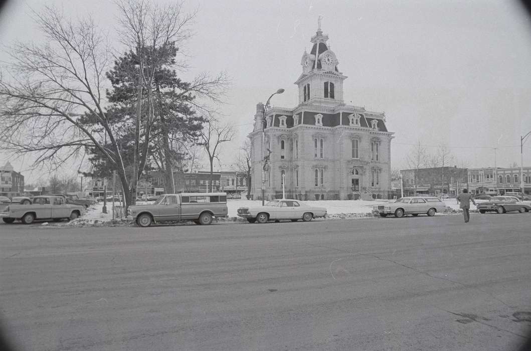 town square, tower, truck, Lemberger, LeAnn, snow, history of Iowa, Motorized Vehicles, storefront, Main Streets & Town Squares, Iowa, Cities and Towns, courthouse, car, Prisons and Criminal Justice, Iowa History, clock, Winter, Bloomfield, IA