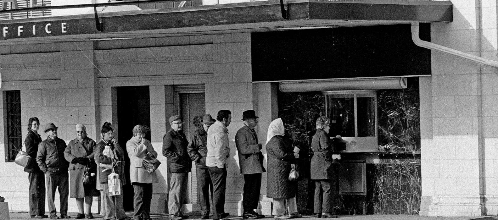 history of Iowa, Iowa History, bank teller, Ottumwa, IA, Winter, Businesses and Factories, fedora, coat, Iowa, Lemberger, LeAnn, purse, scarf, bank
