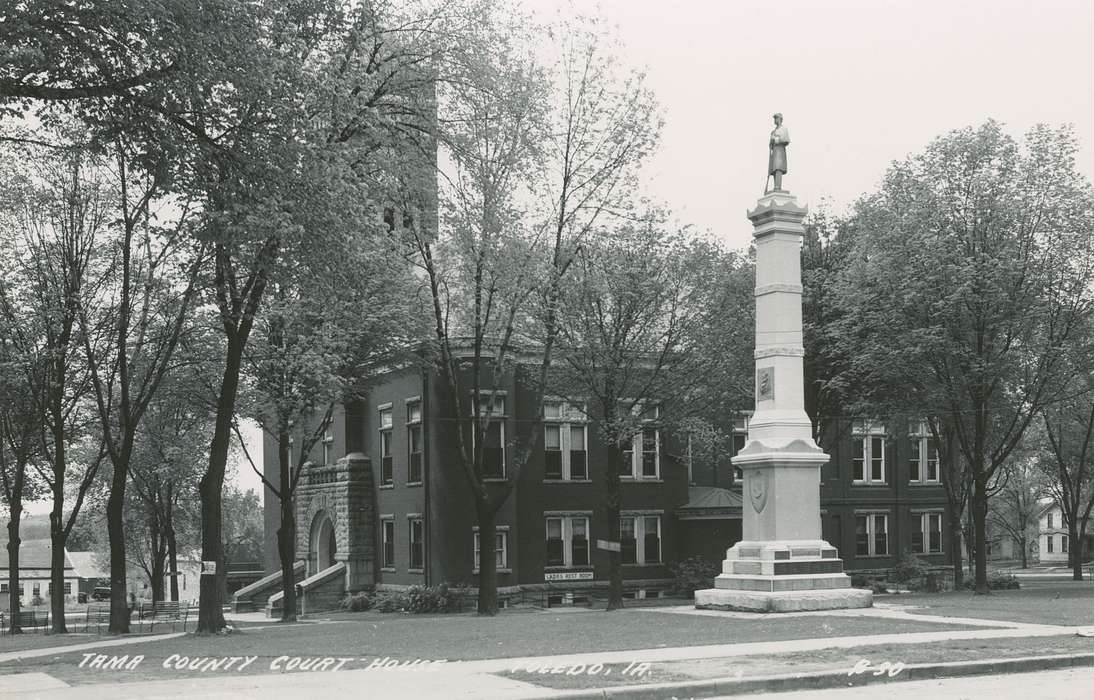 Iowa, Toledo, IA, statue, Prisons and Criminal Justice, Main Streets & Town Squares, Palczewski, Catherine, Cities and Towns, history of Iowa, courthouse, Iowa History