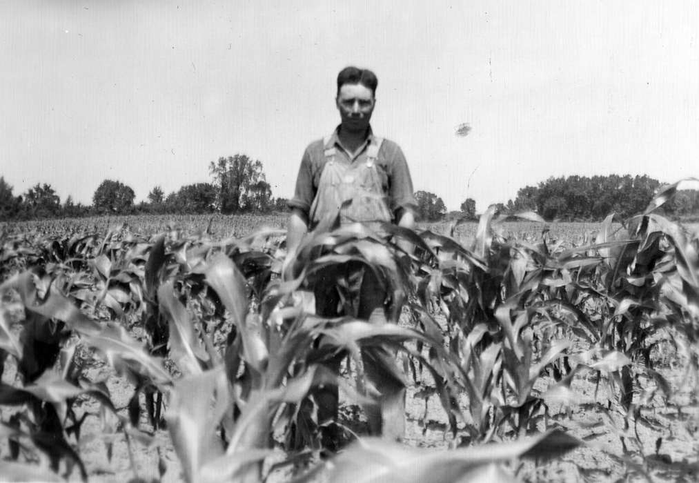 Independence, IA, history of Iowa, Durr, Elizabeth, Farms, Iowa, corn, Portraits - Individual, Iowa History