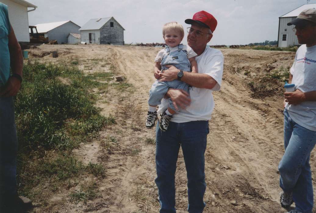 Portraits - Group, Iowa, Liekweg, Amy, Families, Children, Iowa Falls, IA, history of Iowa, farm, dirt road, Iowa History, overalls