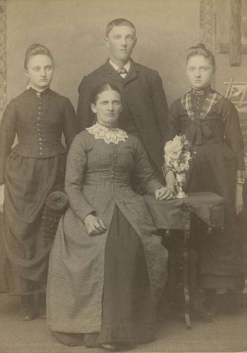 Portraits - Group, woman, cabinet photo, sisters, Iowa History, family, brooch, history of Iowa, sack coat, man, siblings, dress, Iowa, Afton, IA, lace collar, Olsson, Ann and Jons, Families, brother