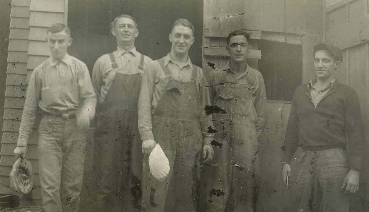 Portraits - Group, history of Iowa, hatchery, Iowa History, Webster City, IA, Businesses and Factories, workers, Iowa, McMurray, Doug, Labor and Occupations