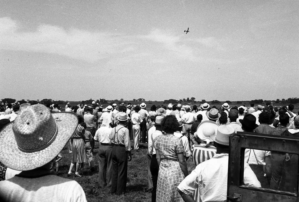 history of Iowa, Iowa History, Ottumwa, IA, Entertainment, Motorized Vehicles, airplane, crowd, Iowa, Lemberger, LeAnn