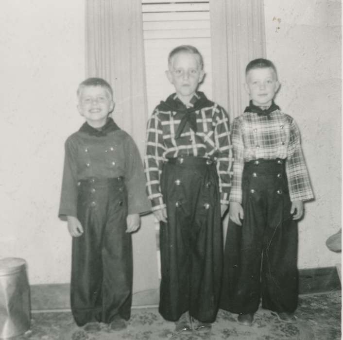 Portraits - Group, history of Iowa, Iowa History, Families, Pella, IA, Fairs and Festivals, Holland, John, costume, Iowa, Children