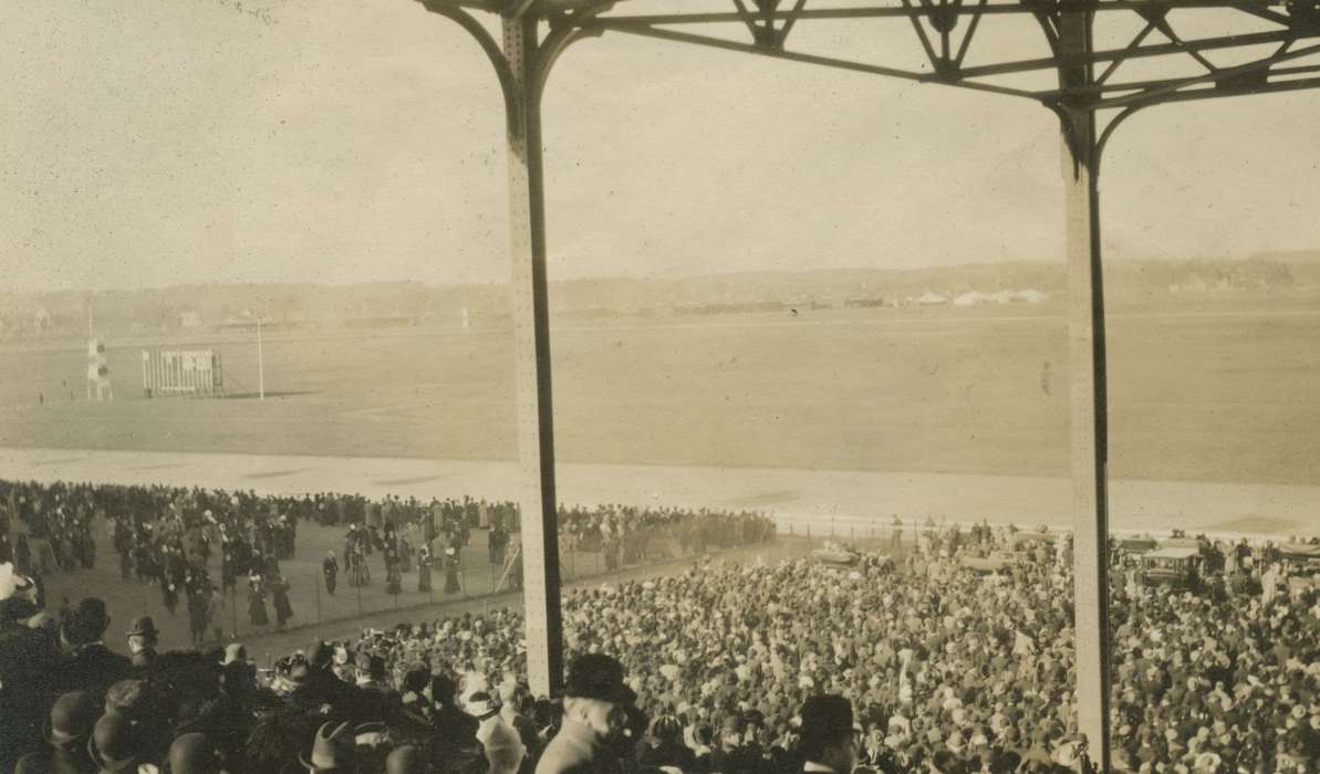 Iowa, McMurray, Doug, crowd, Entertainment, field, Elmont, NY, history of Iowa, flag, Iowa History