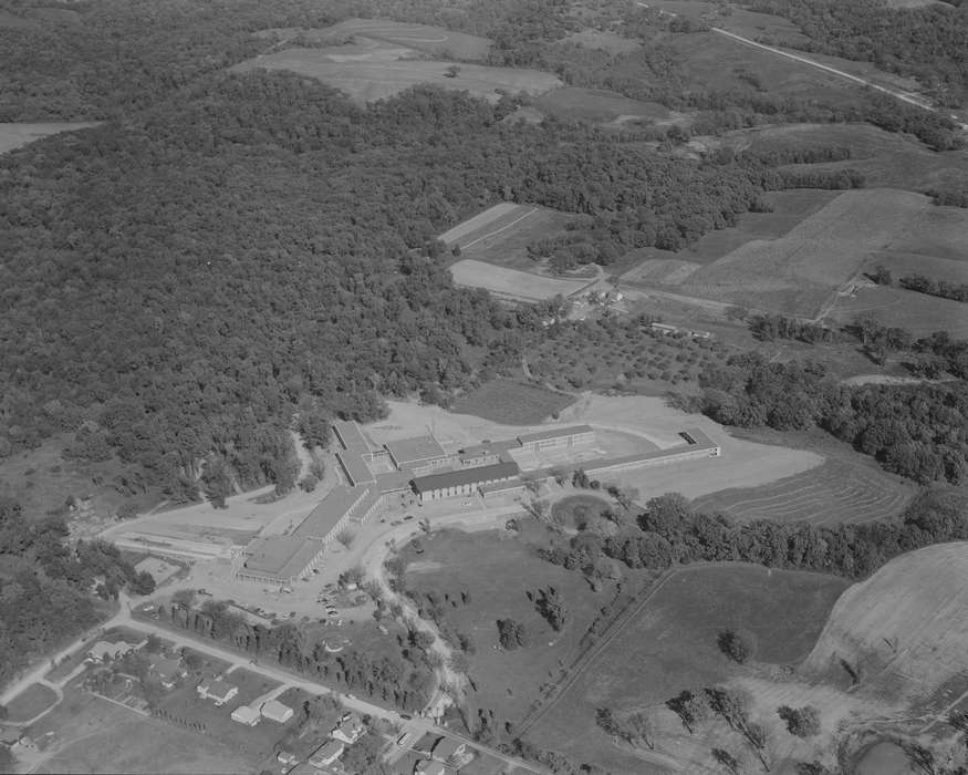 construction, Ottumwa, IA, Aerial Shots, history of Iowa, Lemberger, LeAnn, Schools and Education, Iowa, Cities and Towns, dormitory, Iowa History, college