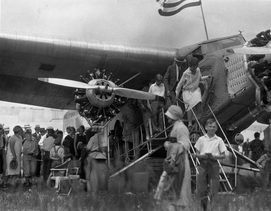 plane, Iowa History, Iowa, Motorized Vehicles, Lemberger, LeAnn, history of Iowa, Ottumwa, IA